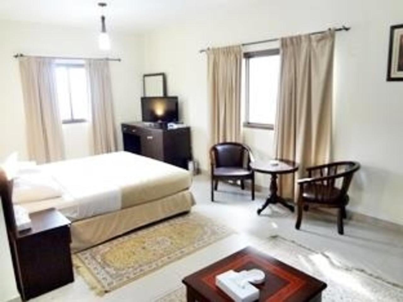 Dolphin Hotel Maszkat Kültér fotó